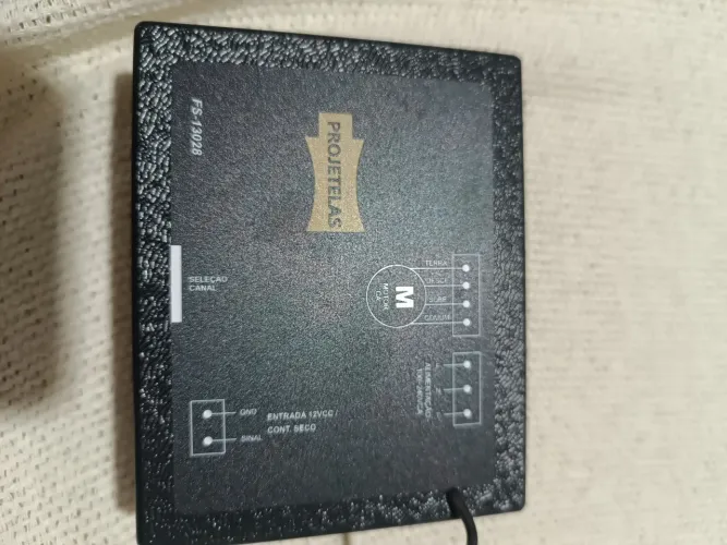 Controlador/ receptor para telas de projeção motorizada  Marca Projetelas FS -13028