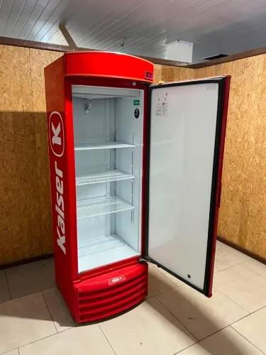 Cervejeira kaiser impecável