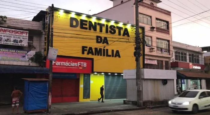 Vagas para Dentistas e Protéticos