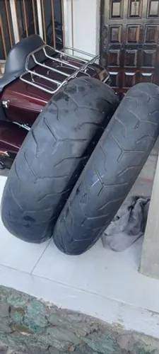 HARLEY TOURINGI OU SIMILAR PNEUS VENDO SÓ O PAR 