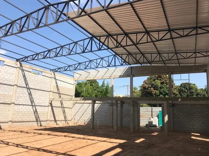 Barracão, galpão, pré moldado, estrutura metálicas.