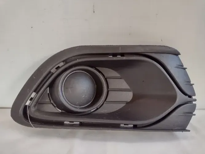 Moldura farol de milha sandero logan 2015/2019 direita
