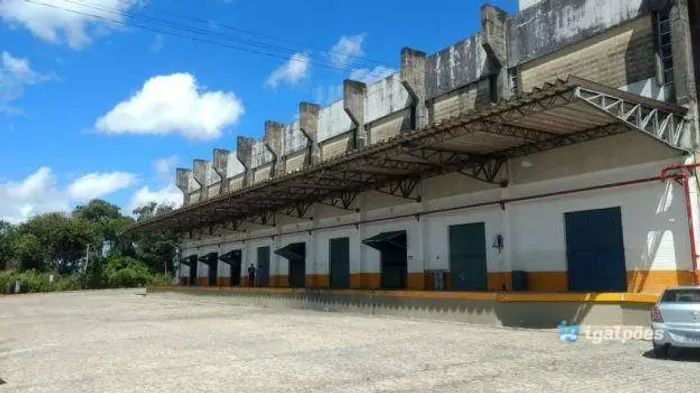 Galpão com 1.000 m² em primeiro pavimento dentro de Condomínio em Paulista - PE