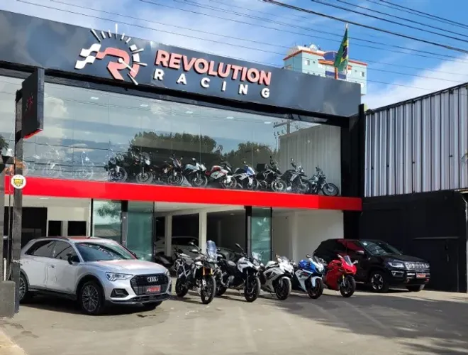 REVOLUTION RACING