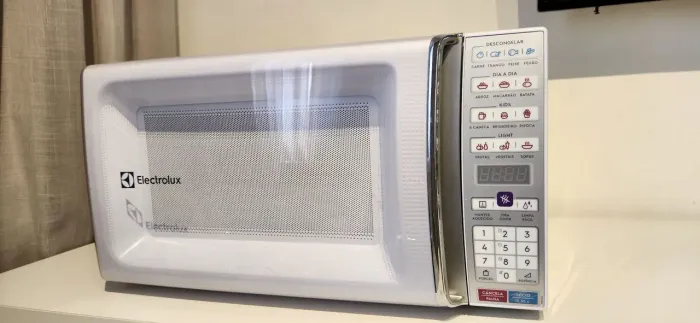 Micro-ondas Electrolux MEO44 34L Branco - 110v
