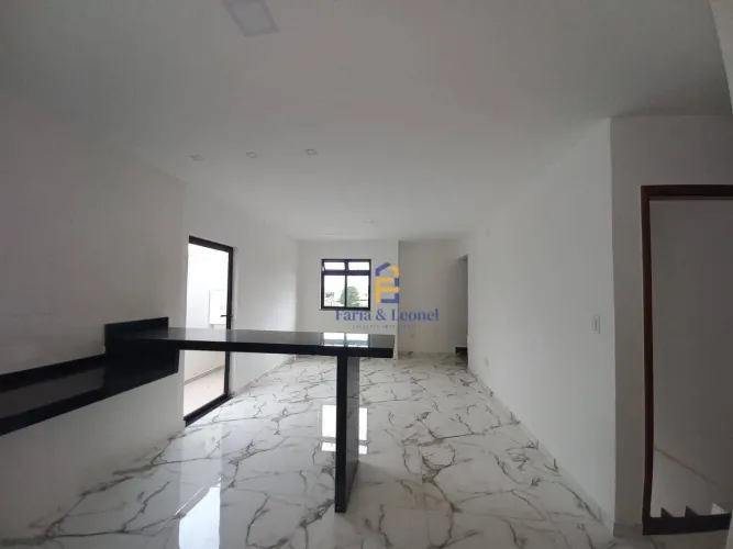 Casa com 2 dormitórios à venda, 120 m² por R$ 420.000,00 - Nova Benfica - Juiz de Fora/MG