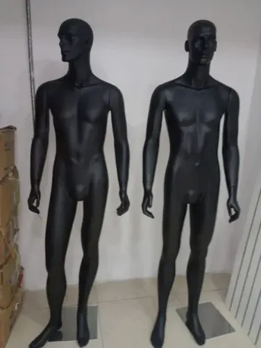 Manequins masculinos negros