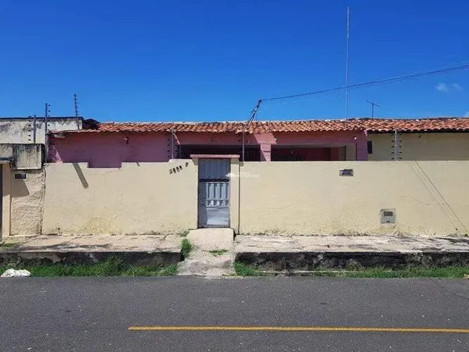 R. JONATAS BATISTA - BAIRRO: CENTRO