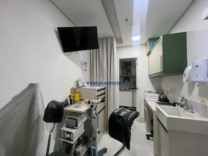 Sala para alugar comercial preparada para médico Helbor Offices