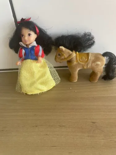 Boneca Branca de neve 