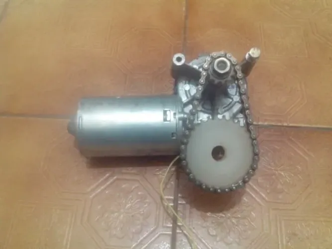 Motor\redutor 12vcc Coroa, pinhão e corrente,  48 rpm 