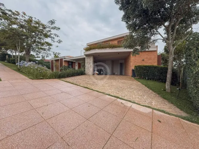 Casa em Condomínio - / Residencial / Capela do Barreiro
