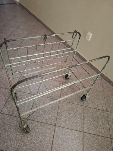 Carrinho de apoio