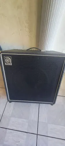 Amplificador Ampeg BA 115