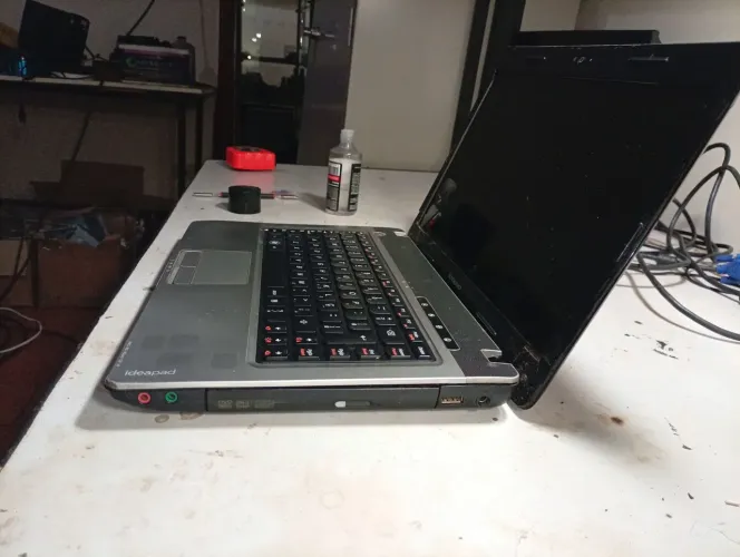 Notebook Lenovo Pentium,4,500gb,tela 14,bateria ruim