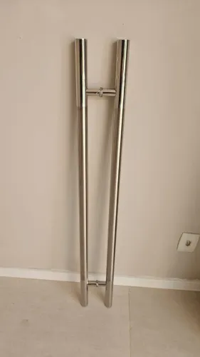 Puxador de porta em Inox
