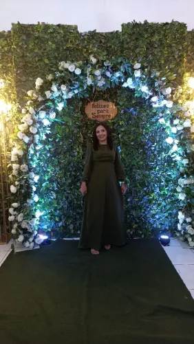 Alugo Vestido Longo Verde - Perfeito para ocasiões especiais!