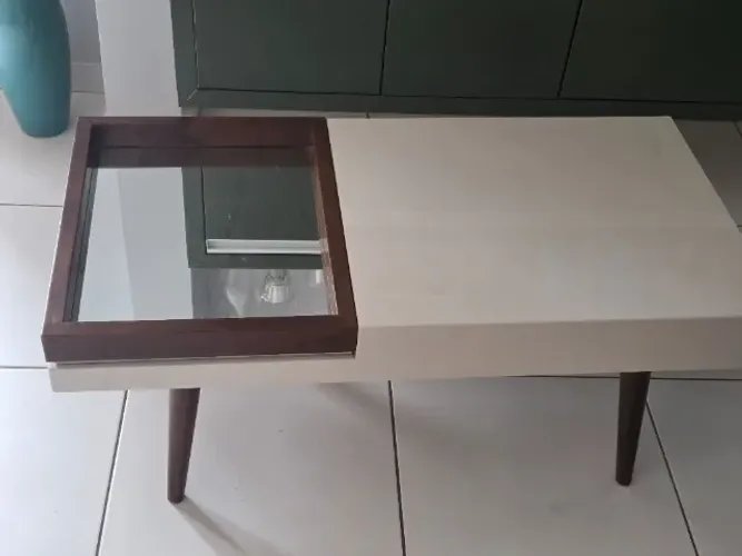 Mesa de centro laqueada off-white 1,00x0,50 semi nova e perfeito estado 