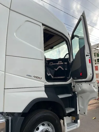 Caminhão Volvo 2022 