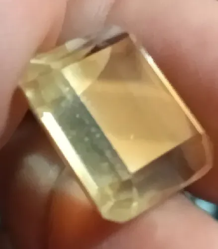 Pedra Topázio