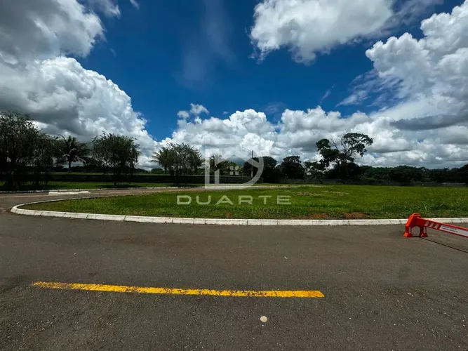 Lote Condomínio Mansões do Lago