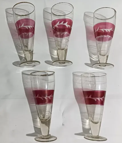 Conjunto de 6 Taças  19cm Tulipa Anos 50 Tonalidade Vinho Decoradas com Fio de Ouro