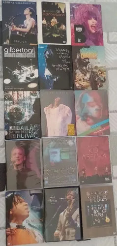 Coleção de DVDs de shows e artistas brasileiros