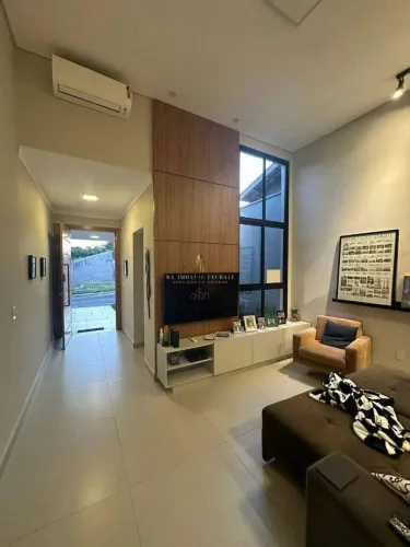 Casa em Condomínio Fechado em Taubaté | 3 Dormitórios no Jardim de Alah com Excelente Loca