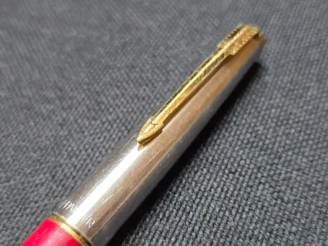 Tinteiro Parker 45 Especial - ouro aço escovado vermelho bordo