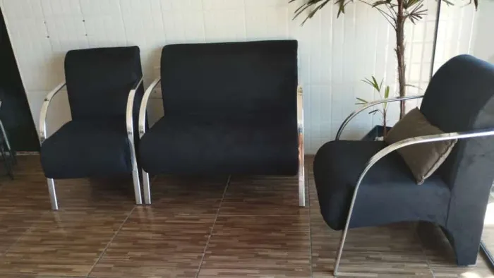 Paga na entrega! Conjunto 2 poltronas e 1 namoradeira - Conforto e Elegância