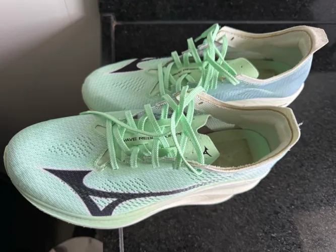 Tênis Mizuno Rebellion Pro 3