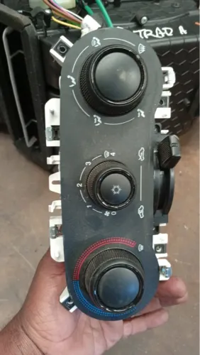 Comando Ar Condicionado Fiat Strada 2020 A 2025 Original 