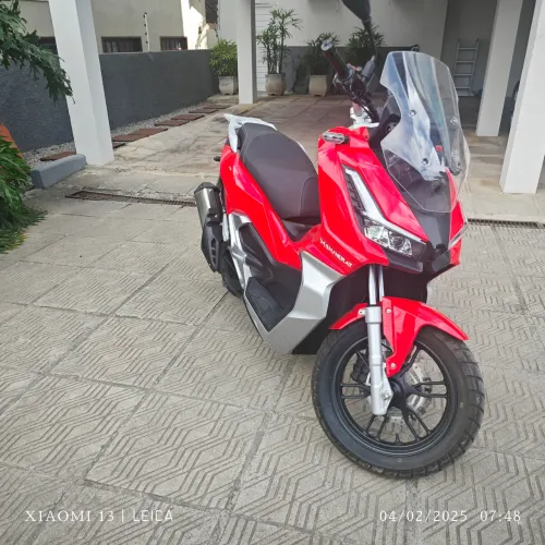 Moto Scooter Urban 2025 com 1.900 km (2025 PAGO)