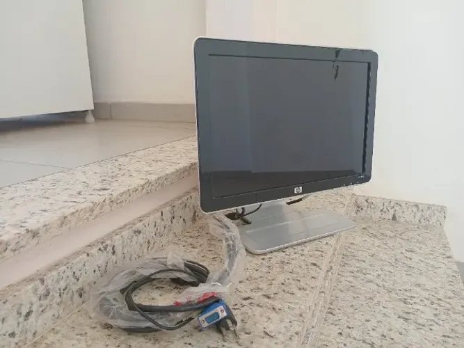 Monitor para PC da marca HP de 17 polegadas!