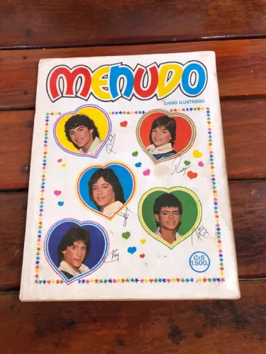 Álbum de Figurinhas - Livro Ilustrado Menudo - Colecionador