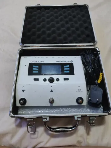 Pedaleira Tc helicon voicelive Gtx 