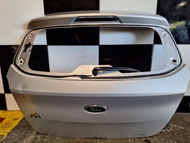 Tampa Traseira Ford Ka 2016 2017/2018 C Leve Detalhe Prata