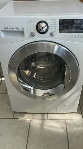 Lava e seca LG 220 volts inverter