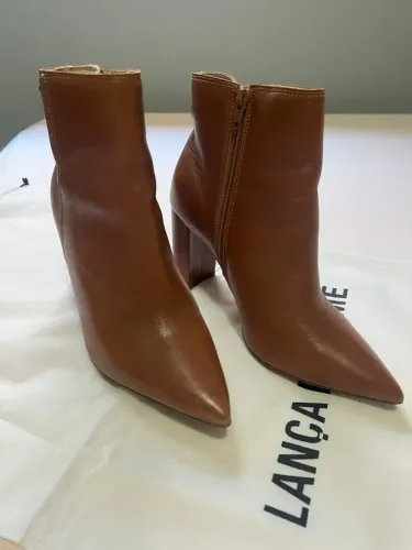 Bota 38 Couro Nova Lança Perfume