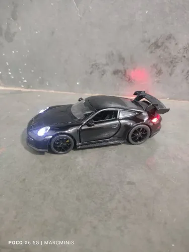 Miniatura Porsche 911 GT3 RS Preto - 1:32 (15cm) com Luzes