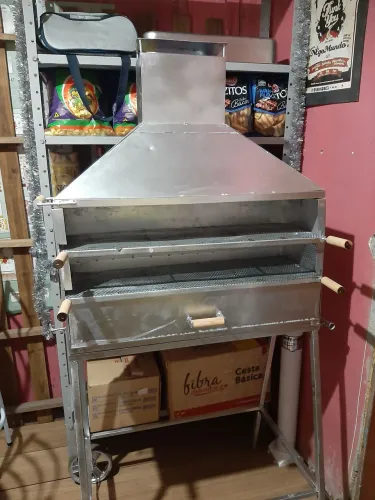 Vendo uma churrasqueira para espetinho