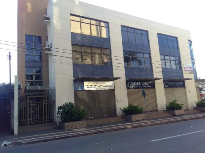 SALA 204 - EDIFÍCIO VÊNETO