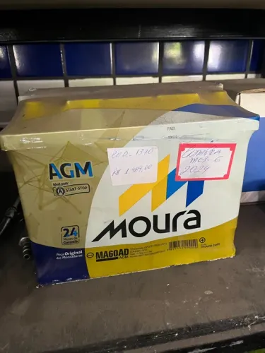 Bateria Moura AGM 60 amperes.