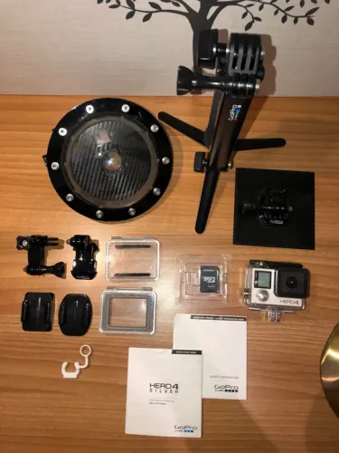 GoPro Hero 4 Silver com Acessórios