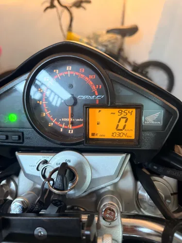 Cb 300 na caixa, raridade!!!