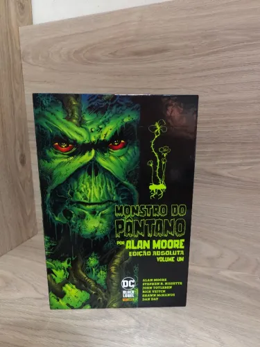 Monstro do Pântano - Edição Absoluta - Volume 1 