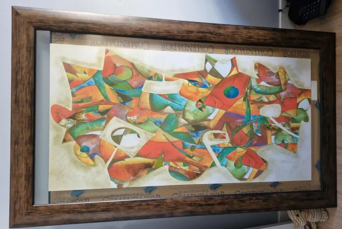 Lindo quadro abstrato com moldura e vidro