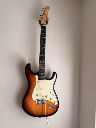 Guitarra e Cubo