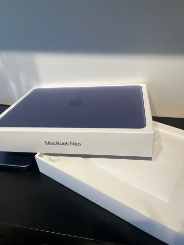 MacBook Neo A18 Pro 8GB/256GB - Impecável 