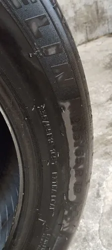 Vendo um pneu pra camionete ou suv